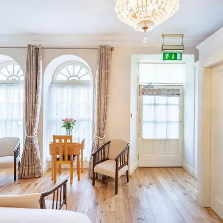 Guest house Aras De Staic, Downtown Dingle, Historic Charm, Super King Bed , James Joyce *