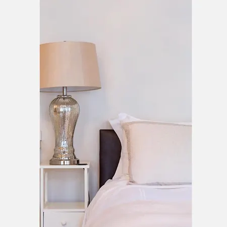 Aras De Staic, Downtown Dingle, Historic Charm, Super King Bed , James Joyce *